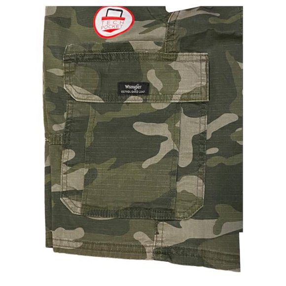 Wrangler camo relaxed fit stretch cargo shorts-32, 46 - Picture 4 of 8